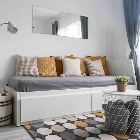 Pannonia Apartment *